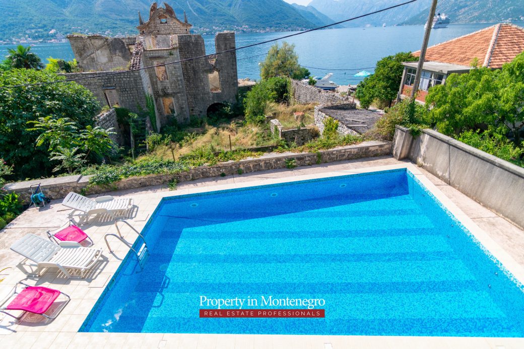 Three bedroom apartment for sale in Kotor