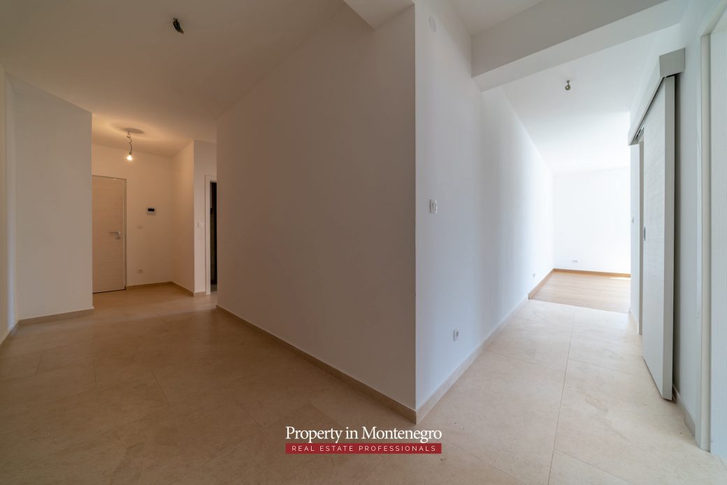 Apartment for sale in Dobrota