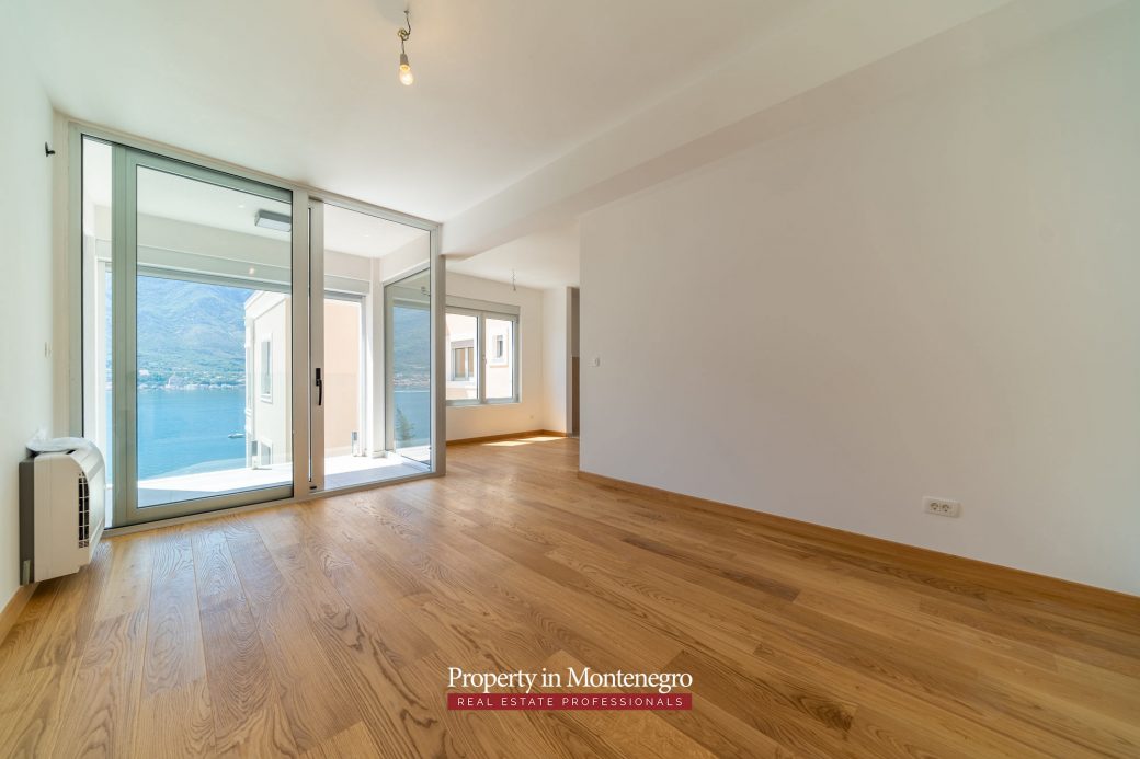 Apartment for sale in Dobrota