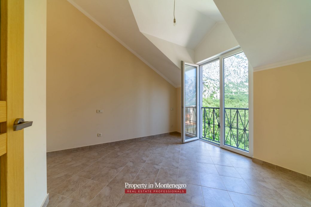 Two bedroom apartment for sale in Kotor