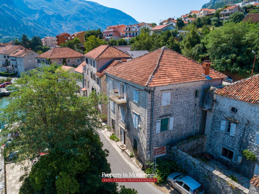 Waterfront stone house for sale in Prcanj