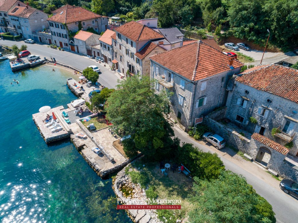 Waterfront stone house for sale in Prcanj