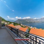 Apartment with swimming pool for sale in Prcanj