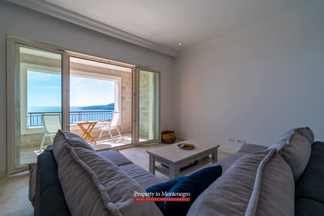 Luxury apartment in Lustica bay