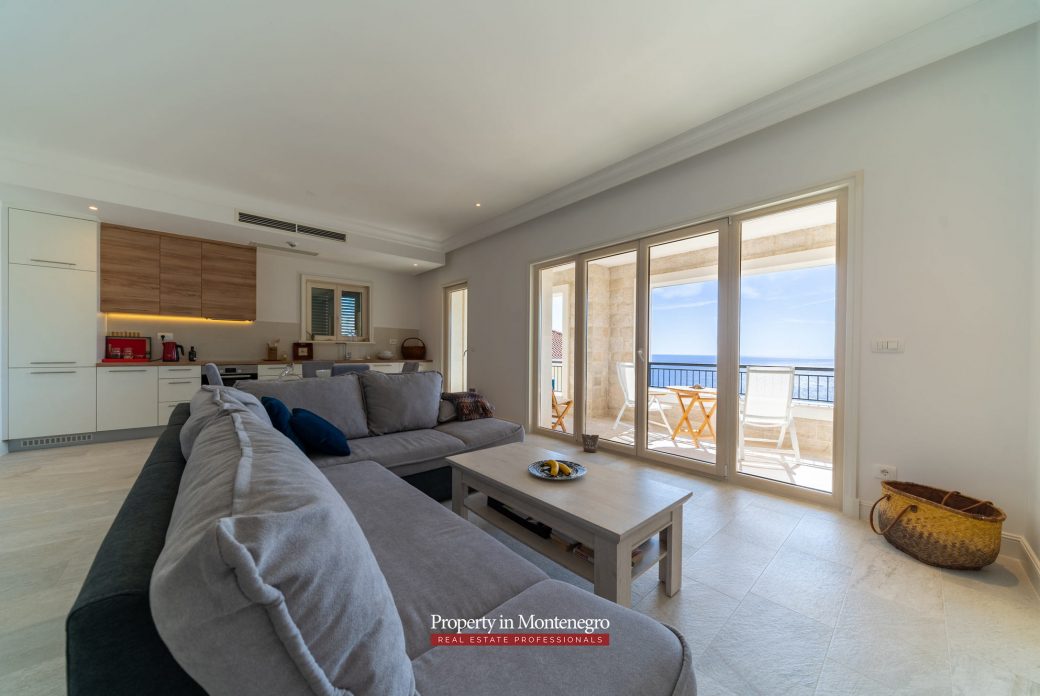 Luxury apartment in Lustica bay