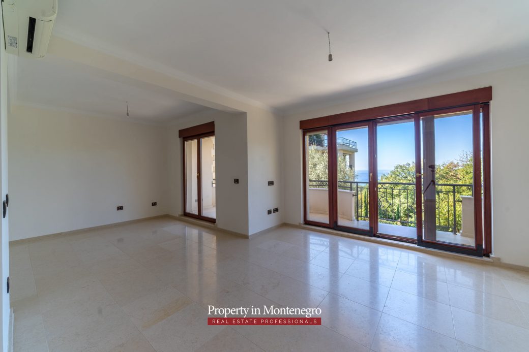 Two bedroom apartment in Petrovac