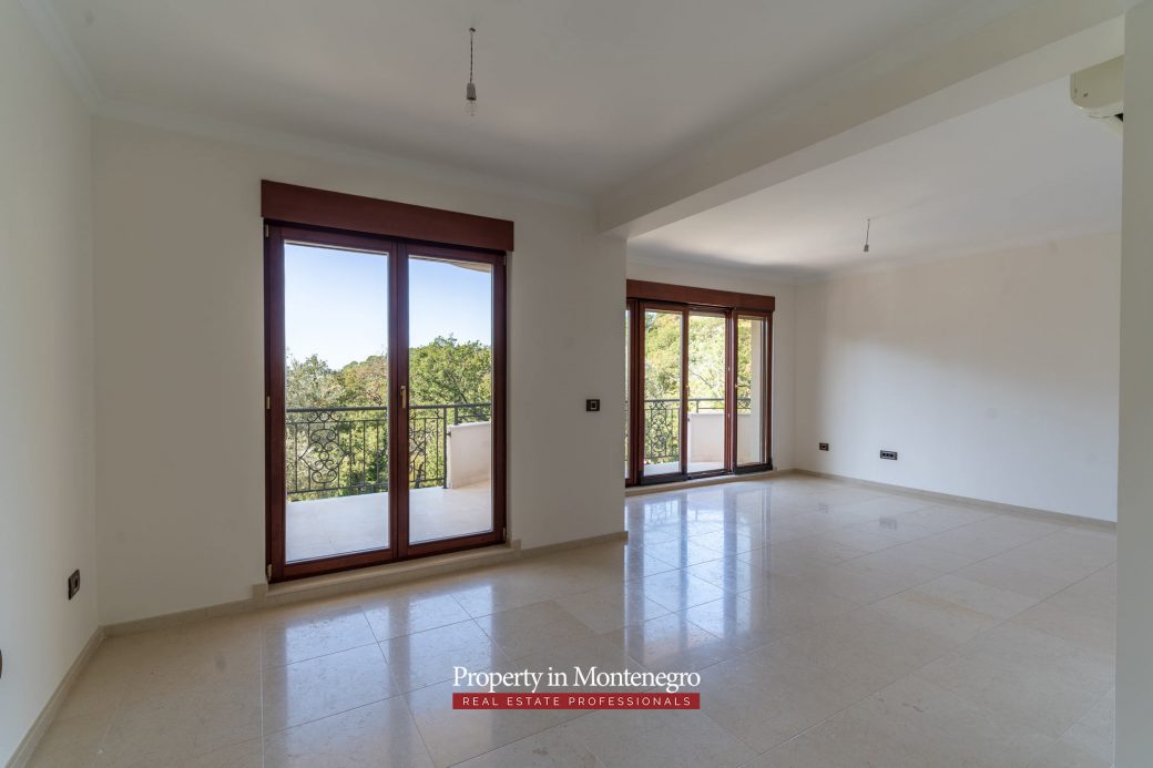 Two bedroom apartment in Petrovac