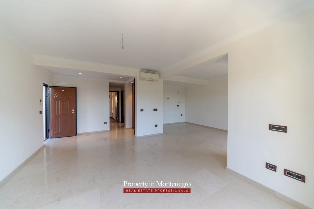 Two bedroom apartment in Petrovac