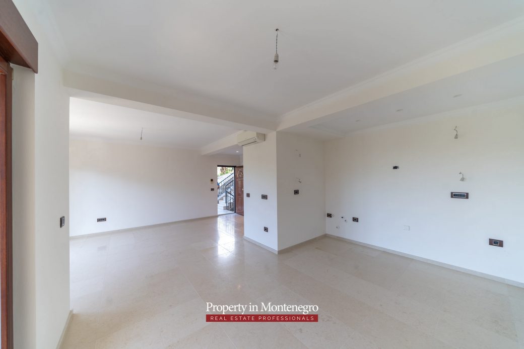 Two bedroom apartment in Petrovac