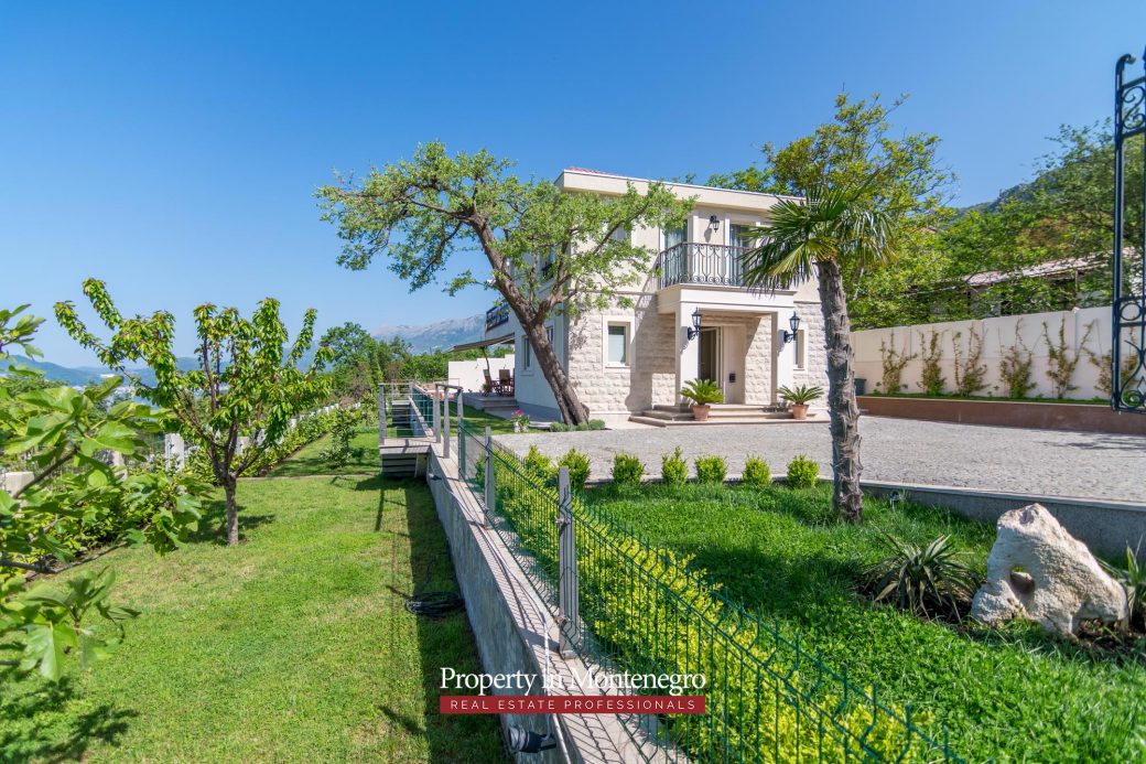 luxury-villa-for-sale-in-Budva-Montenegro (19)