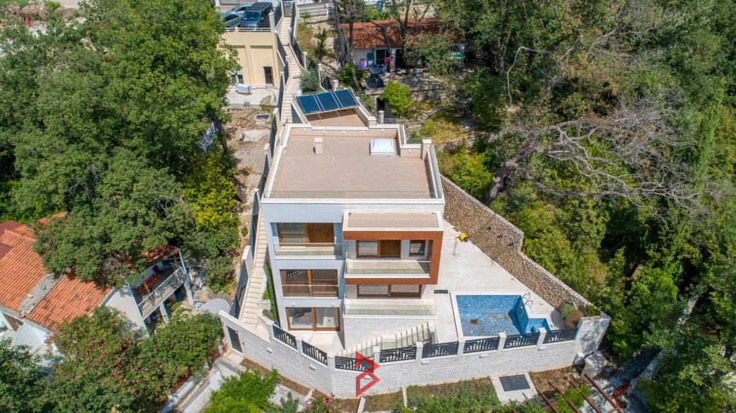 Villa for sale in Budva