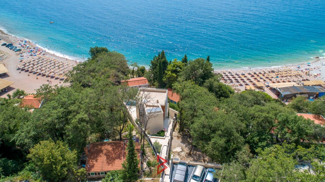 Villa for sale in Budva