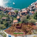 Land and house for sale in Perast