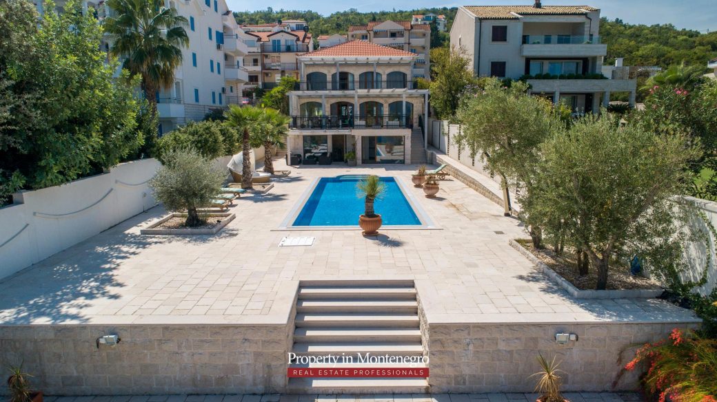 First line luxury villa for sale in Tivat