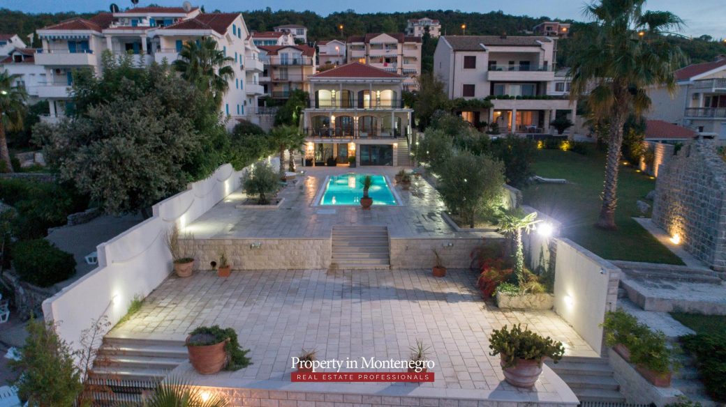 First line luxury villa for sale in Tivat