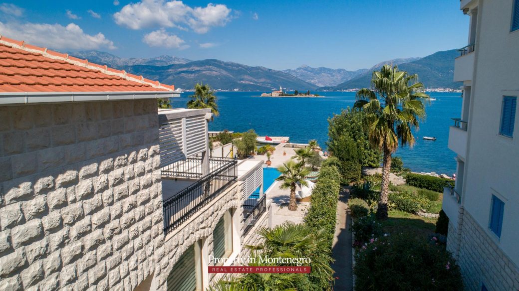 First line luxury villa for sale in Tivat