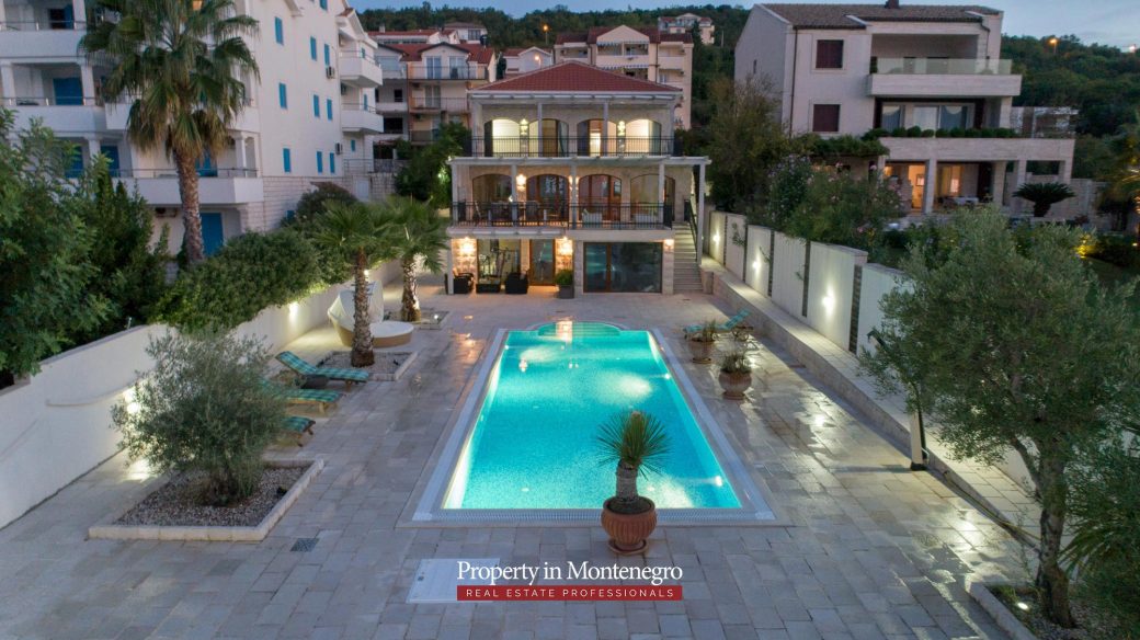 First line luxury villa for sale in Tivat