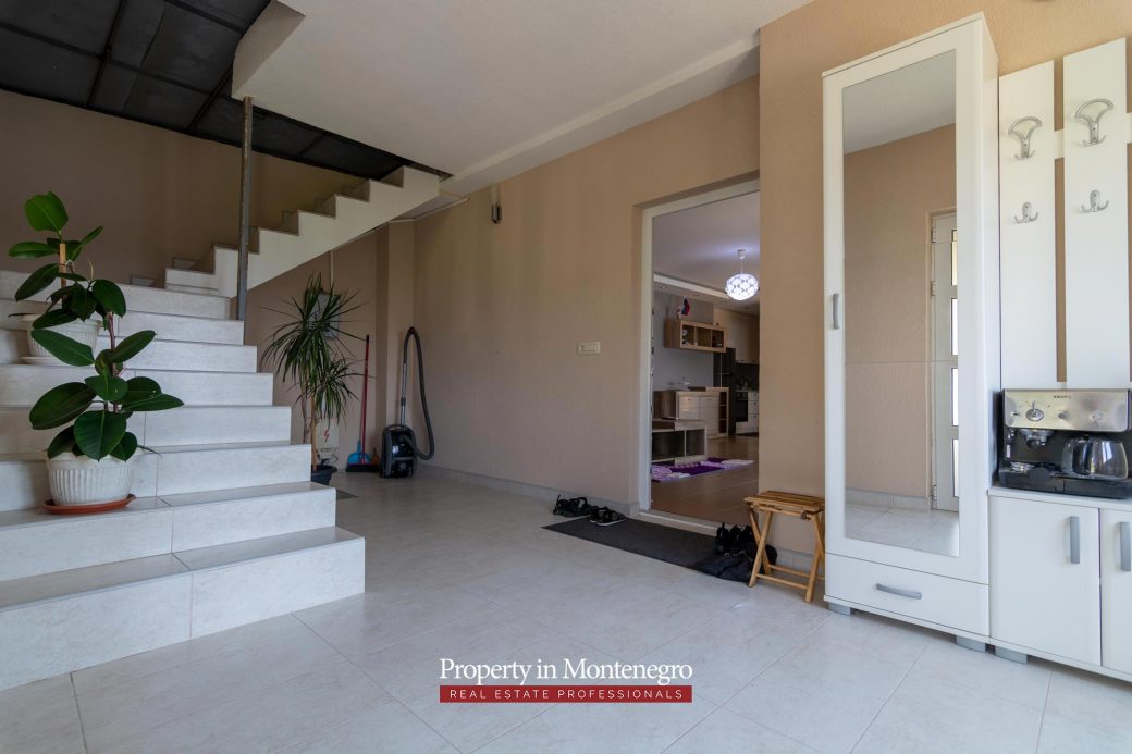 House with sea view for sale in Budva