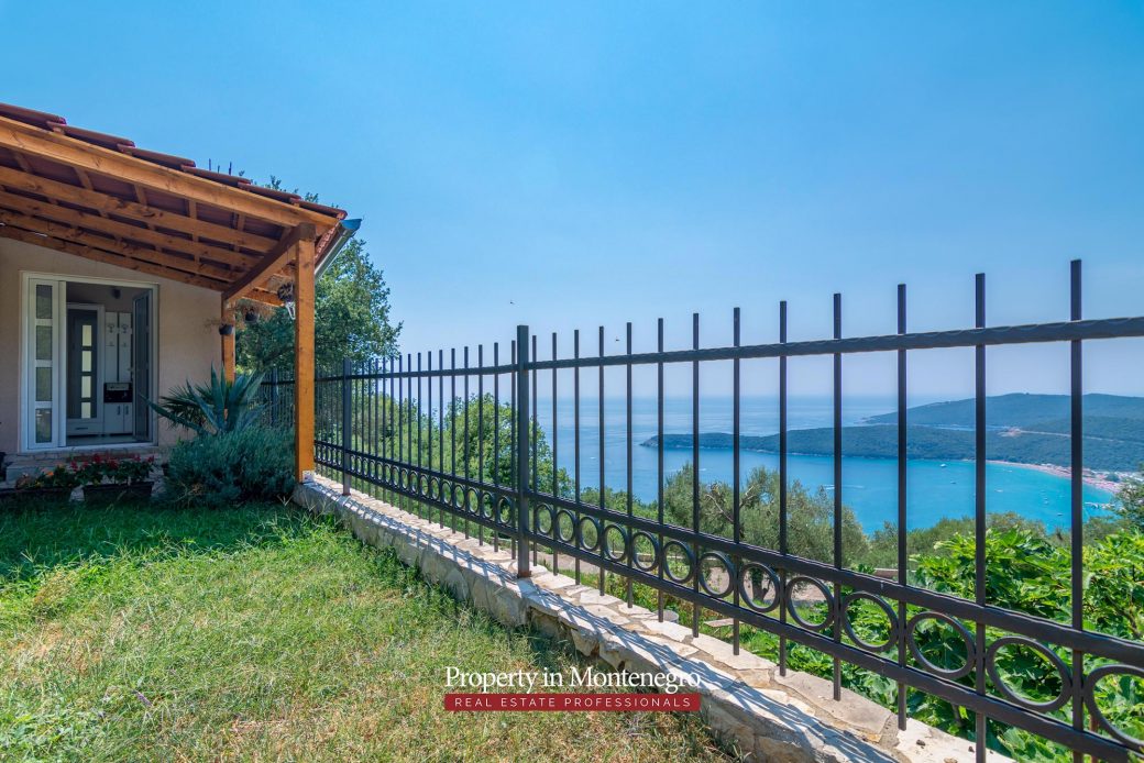 House with sea view for sale in Budva