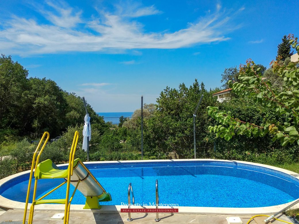 House with swimming pool for sale in Budva