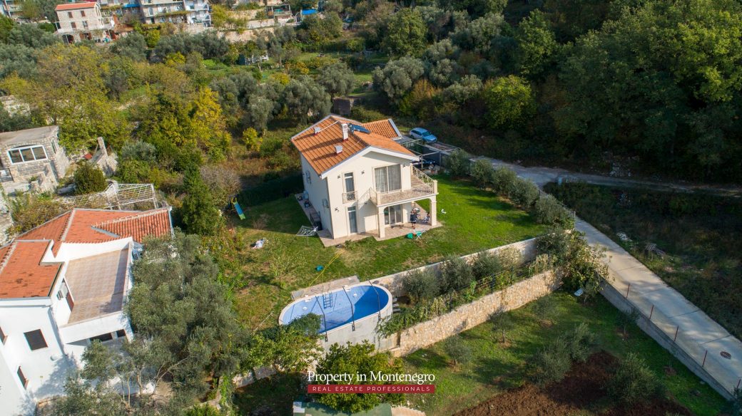 House with swimming pool for sale in Budva