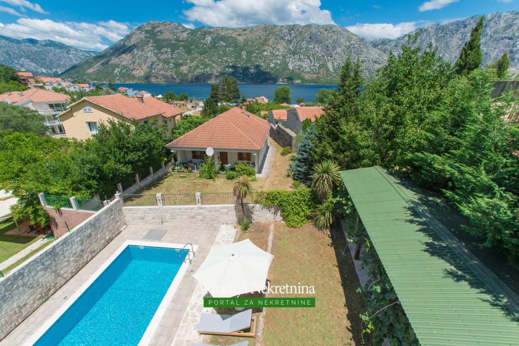 Luxury house for sale in Kotor