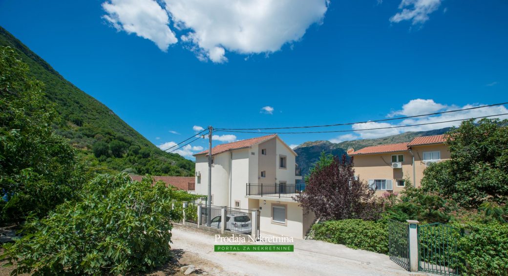 Luxury house for sale in Kotor