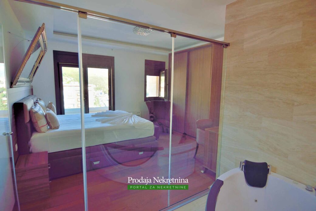 Luxury-penthouse-for-sale-in-Budva (12)