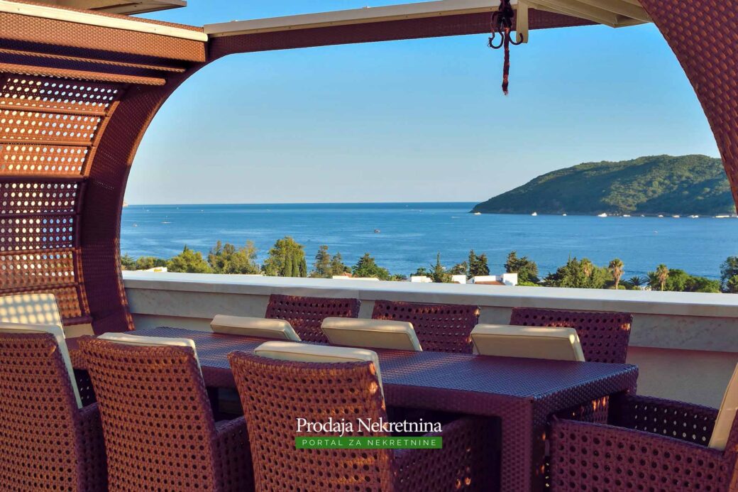 Luxury-penthouse-for-sale-in-Budva (40)