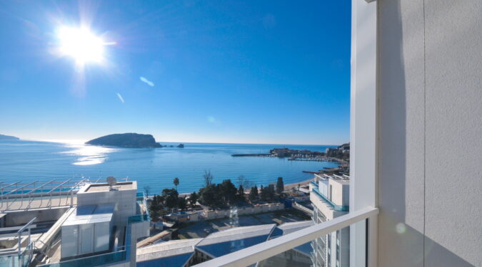 Three bedroom apartment in Budva