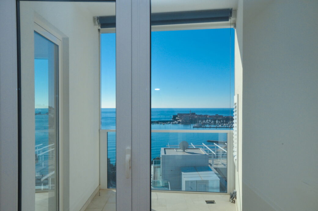 Three bedroom apartment in Budva