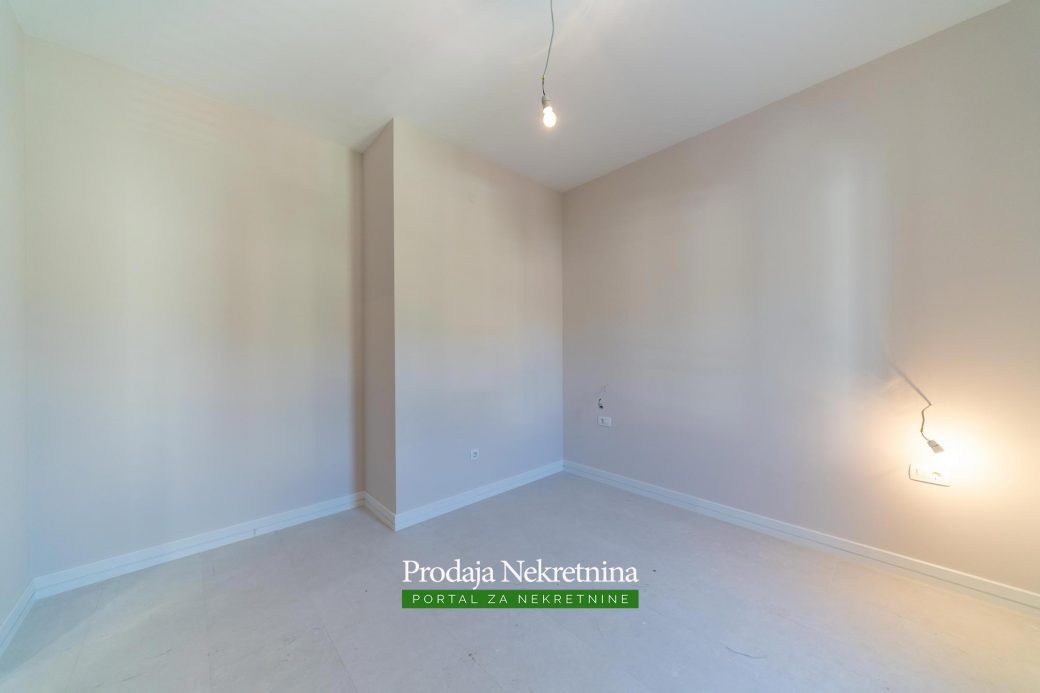 Luksuzni apartman na prodaji u Tivtu