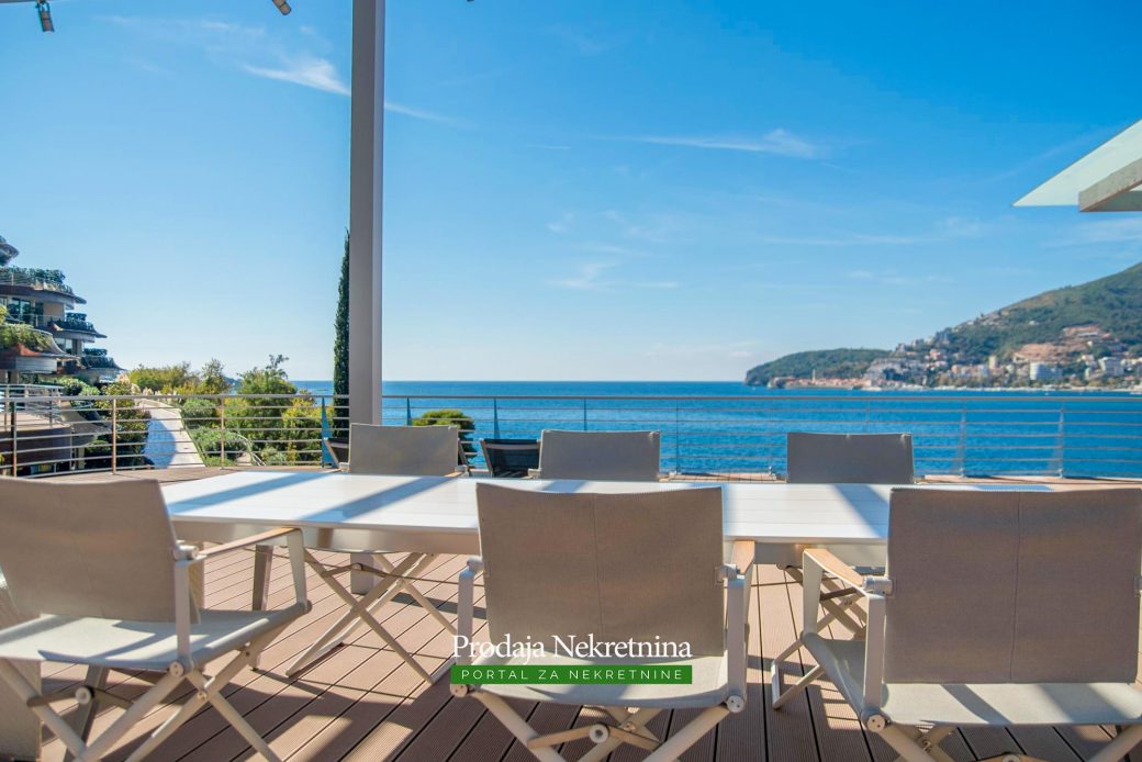 Luxury penthouse for sale in Budva