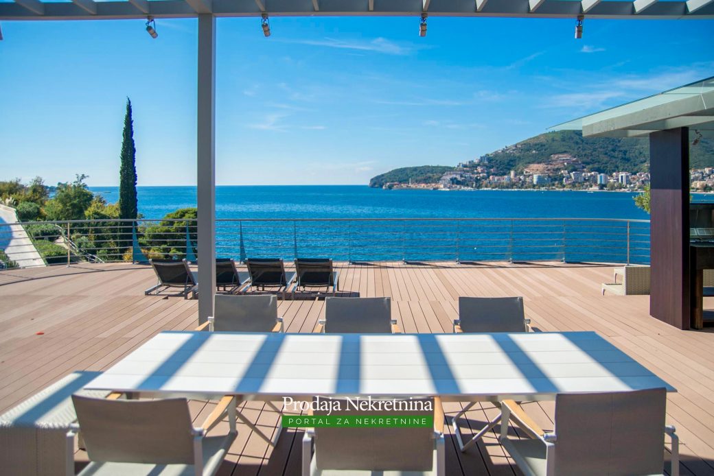 Luxury penthouse for sale in Budva