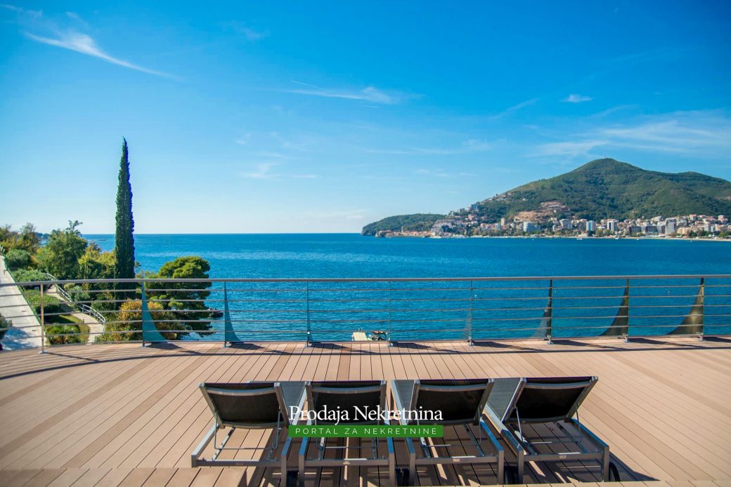 Luxury penthouse for sale in Budva