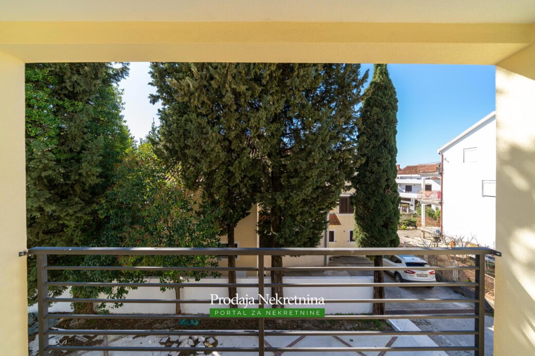 Two bedroom condo in Tivat