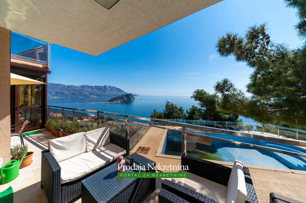 Luxury apartment for sale in Budva