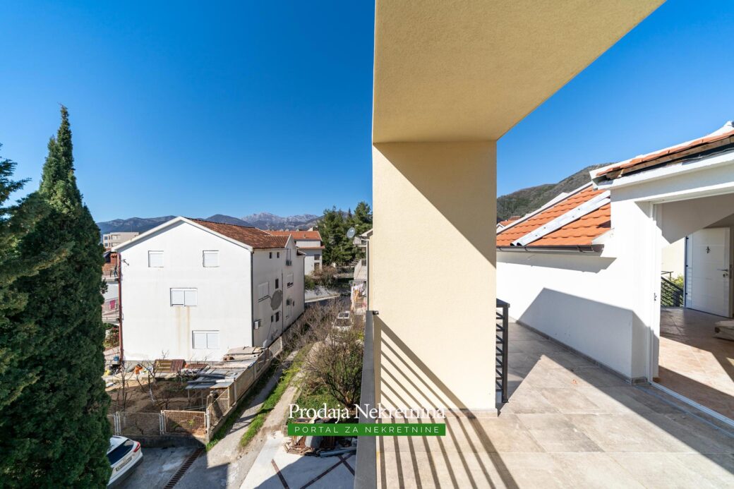 Two bedroom penthouse in Tivat