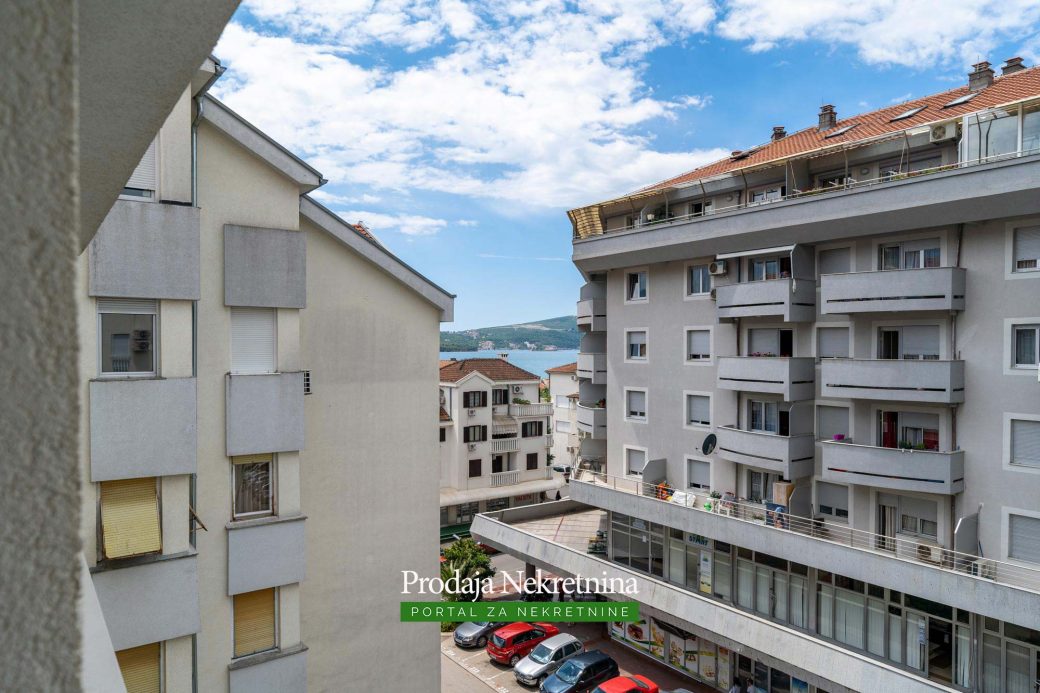 Apartment for sale in the center of Tivat