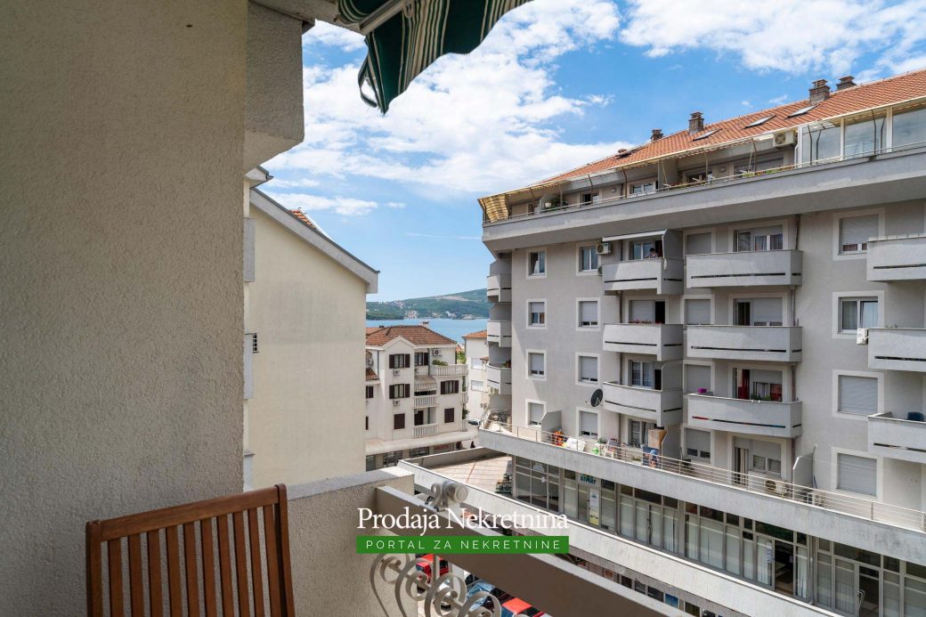 Apartment for sale in the center of Tivat