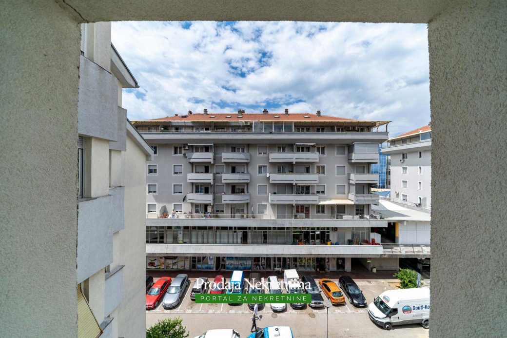 Apartment for sale in the center of Tivat