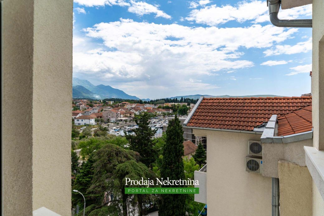 Apartment for sale in the center of Tivat