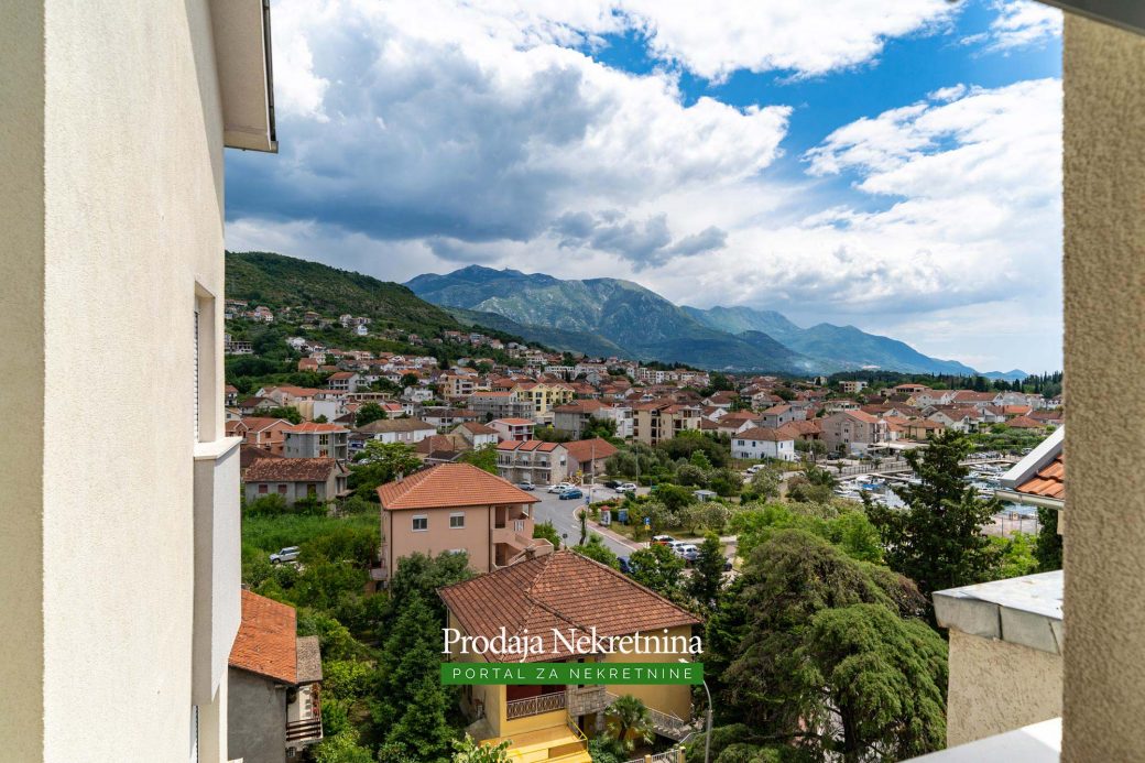 Apartment for sale in the center of Tivat