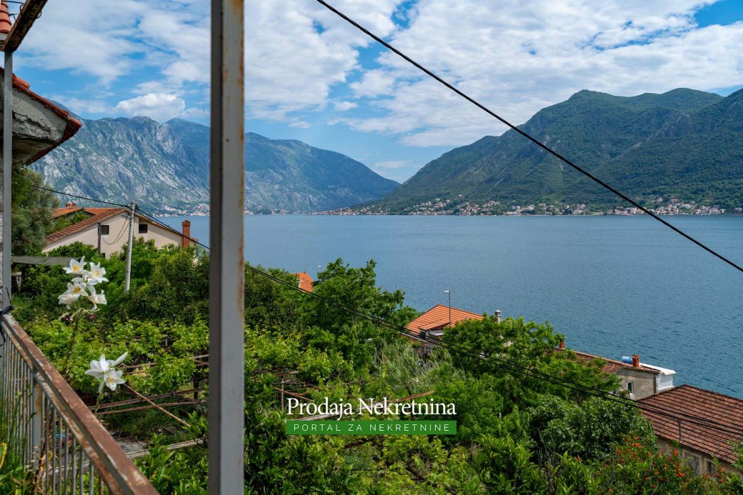 Land for sale in Bay of Kotor