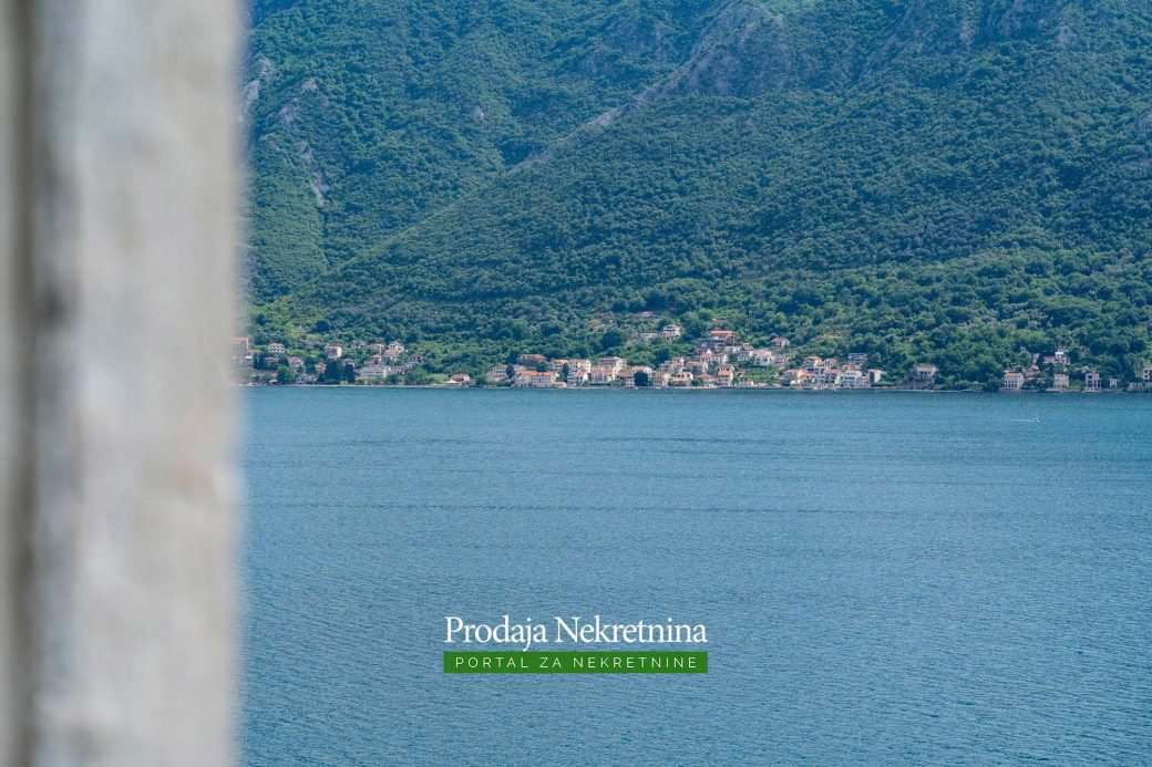 Land for sale in Bay of Kotor