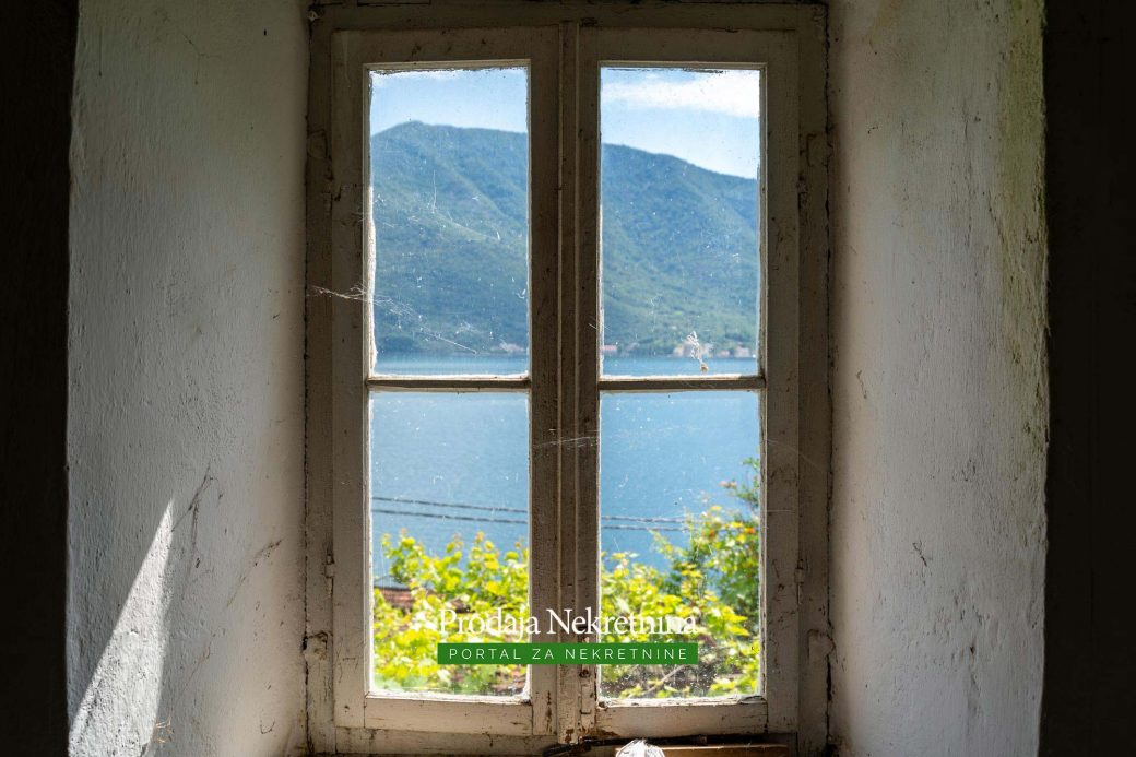 Land for sale in Bay of Kotor