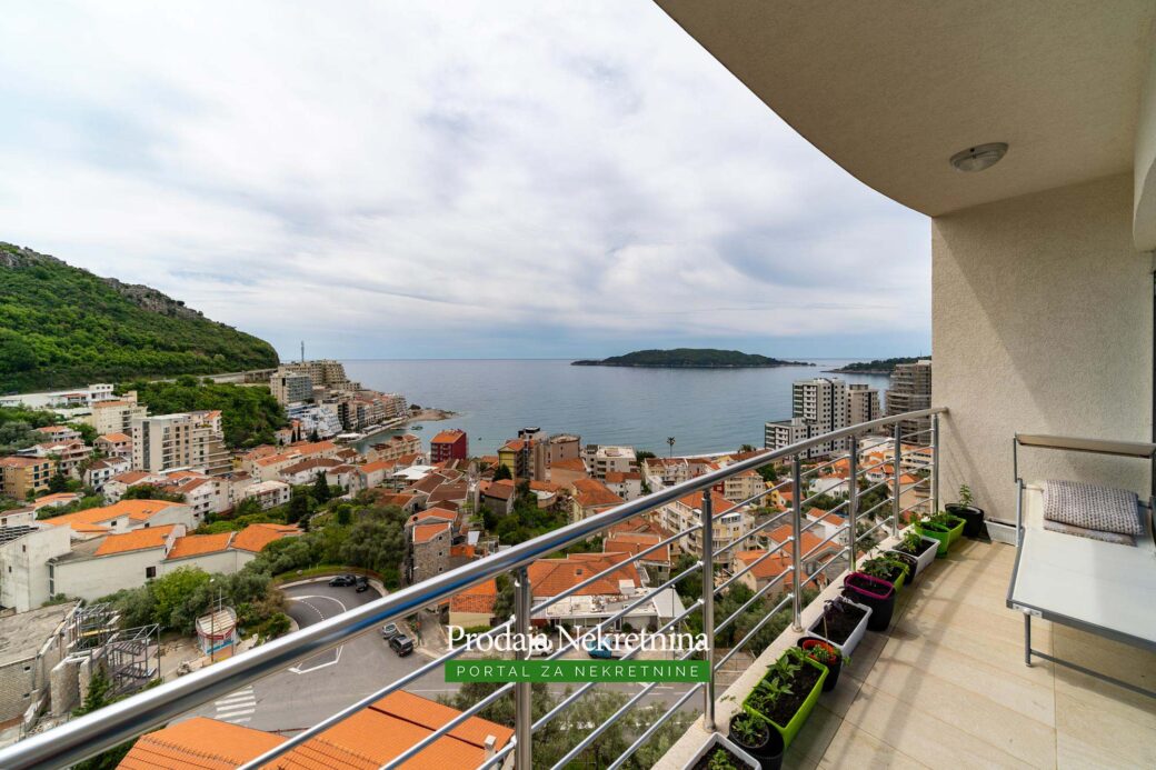 Apartment for sale in Rafailovici