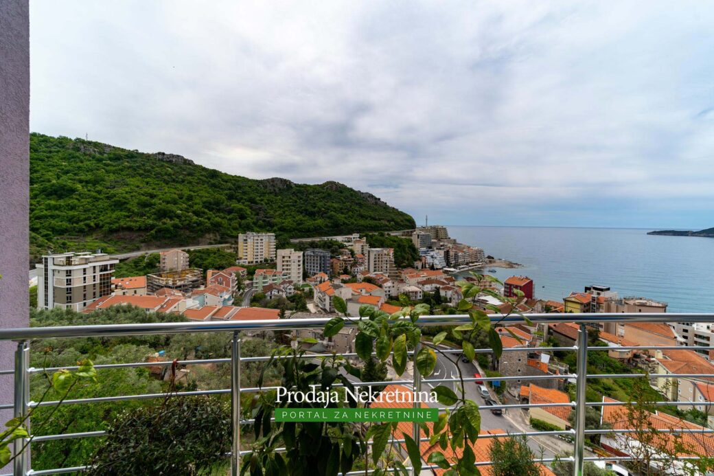 Apartment for sale in Rafailovici