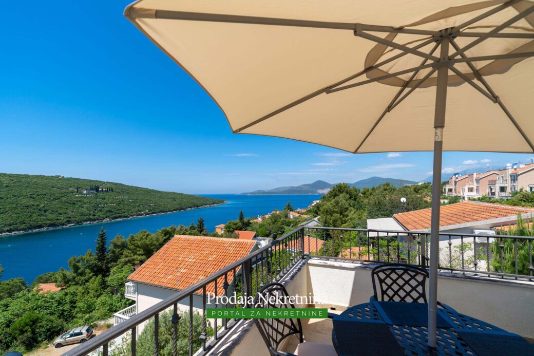 Apartment for sale in Kotor