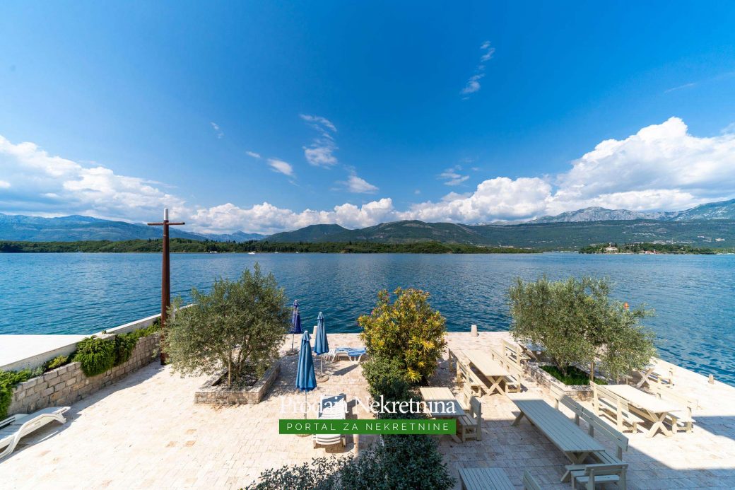 Apartment for sale in Tivat Bay